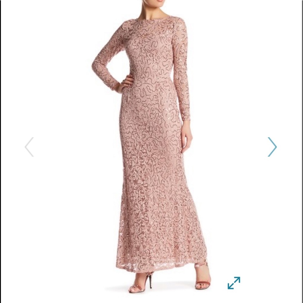 💰SOLD💰Marina long sleeve lace gown - Picture 1 of 8